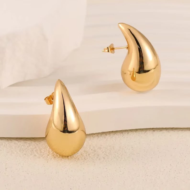 the water drop earrings